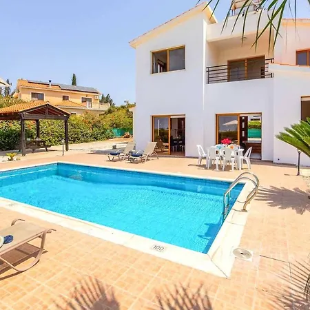 Veryina Villa Peyia